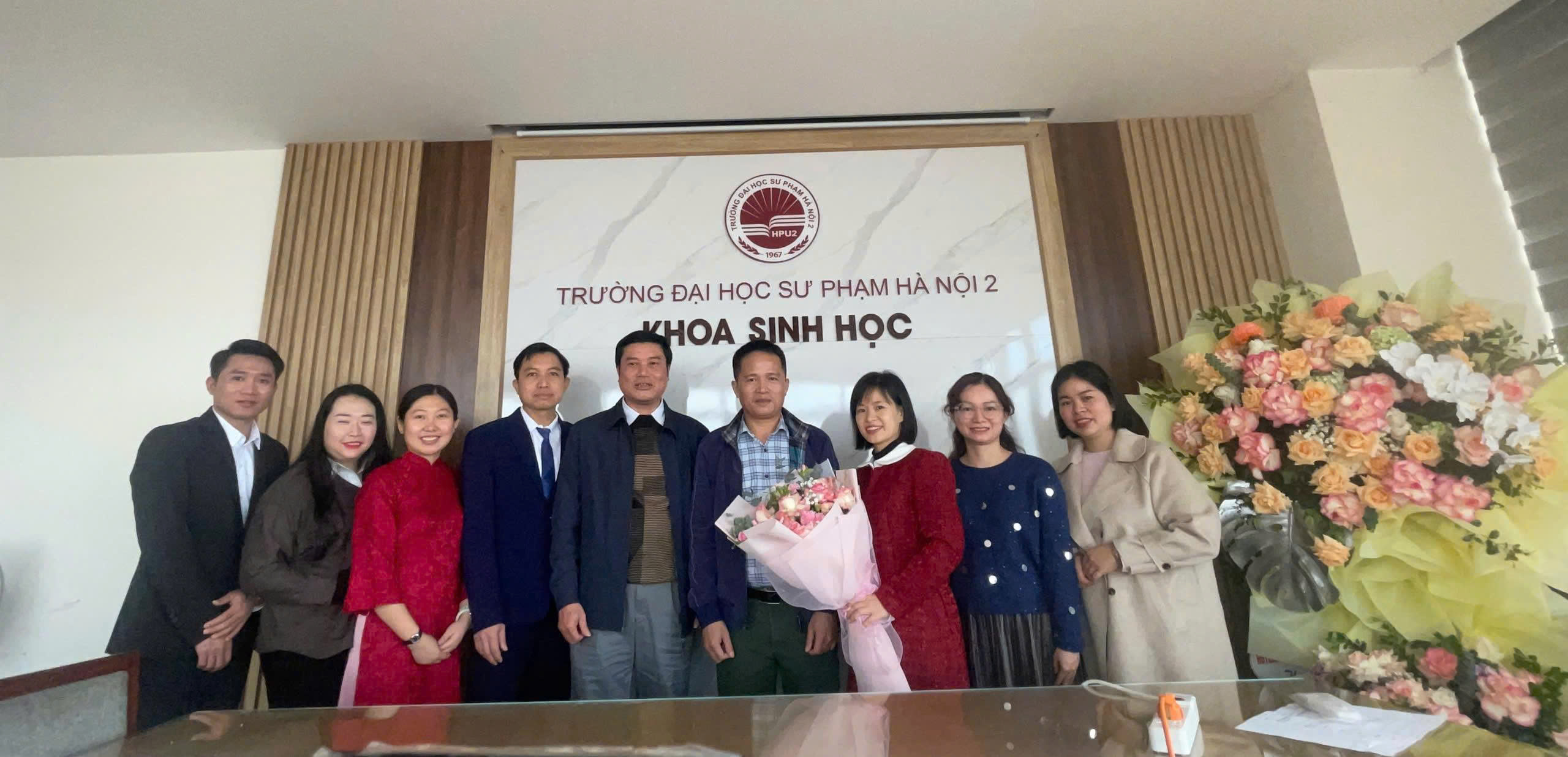 Học viên cao học ngành Sinh học thực nghiệm báo cáo đề cương luận văn tốt nghiệp thành công tốt đẹp