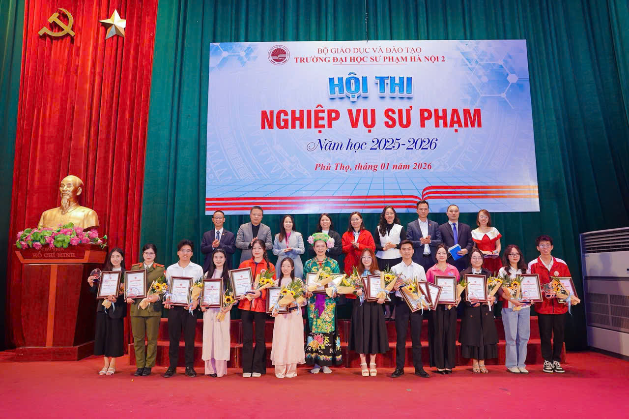 Đội thi Khoa Sinh học hoàn thành xuất sắc Hội thi Nghiệp vụ sư phạm cấp trường năm học 2025–2026