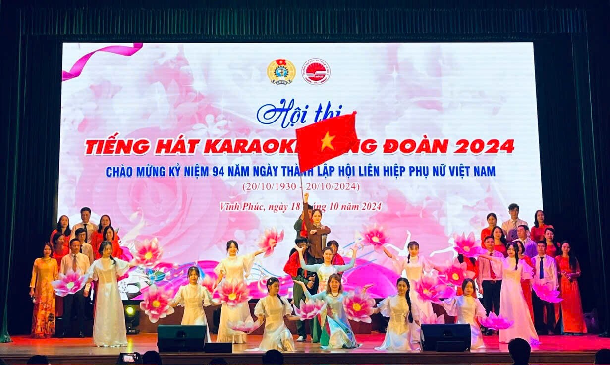 Công đoàn Khoa Sinh học xuất sắc giành giải nhì Hội thi “Tiếng hát karaoke công đoàn” chào mừng kỷ niệm 94 năm ngày thành lập Hội liên hiệp phụ nữ Việt Nam