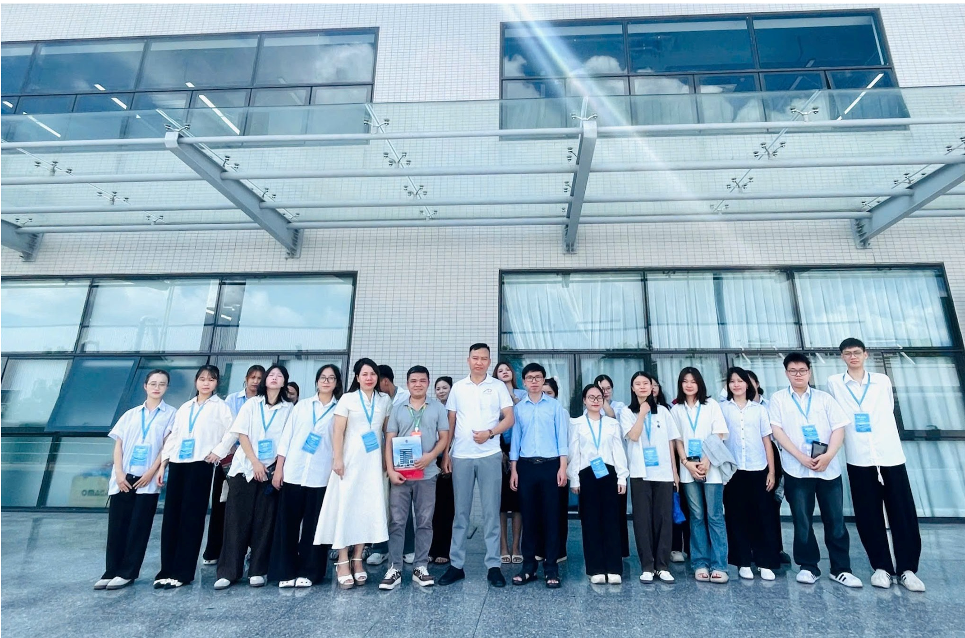 Sinh viên ngành Công nghệ sinh học, Khoa Sinh học, Trường ĐHSP Hà Nội 2 tham quan thực tế, học tập tại Công ty cổ phần thương mại và dịch vụ An Đại Dương – cơ sở tại công ty TCL và công ty MOKA tại KCN Đông Mai, Quảng Ninh – Hành trình gắn học tập với thự